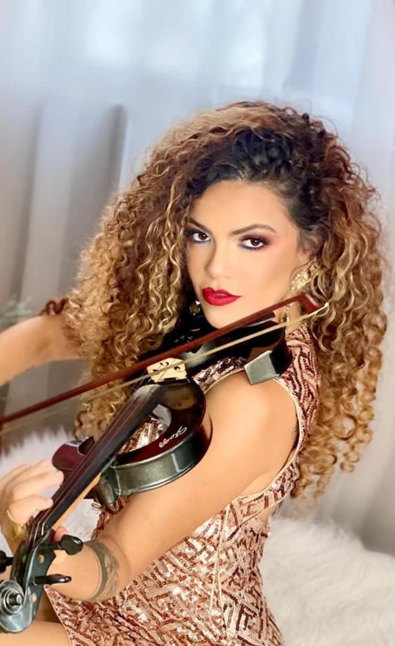 Mariana San Juan - Solo Musician